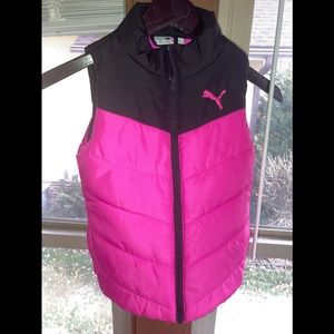 A hot pink 5t 6t girls vest